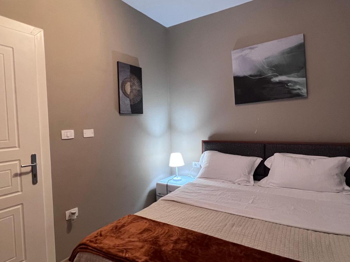 Bobi Hotel Shkoder Exterior photo
