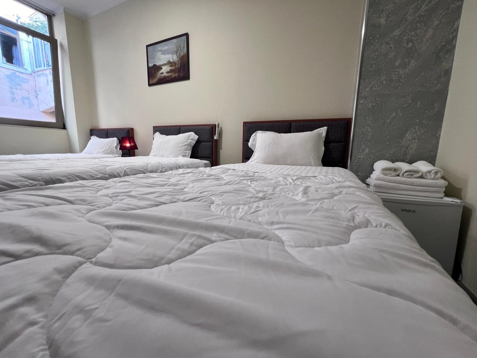 Bobi Hotel Shkoder Exterior photo