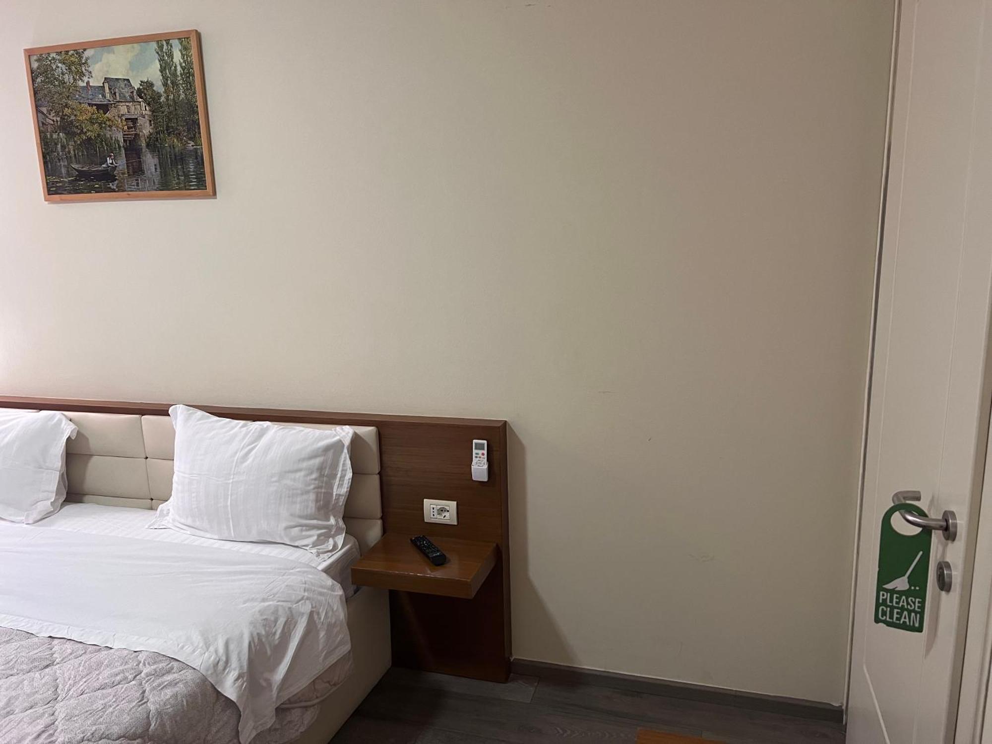 Bobi Hotel Shkoder Exterior photo