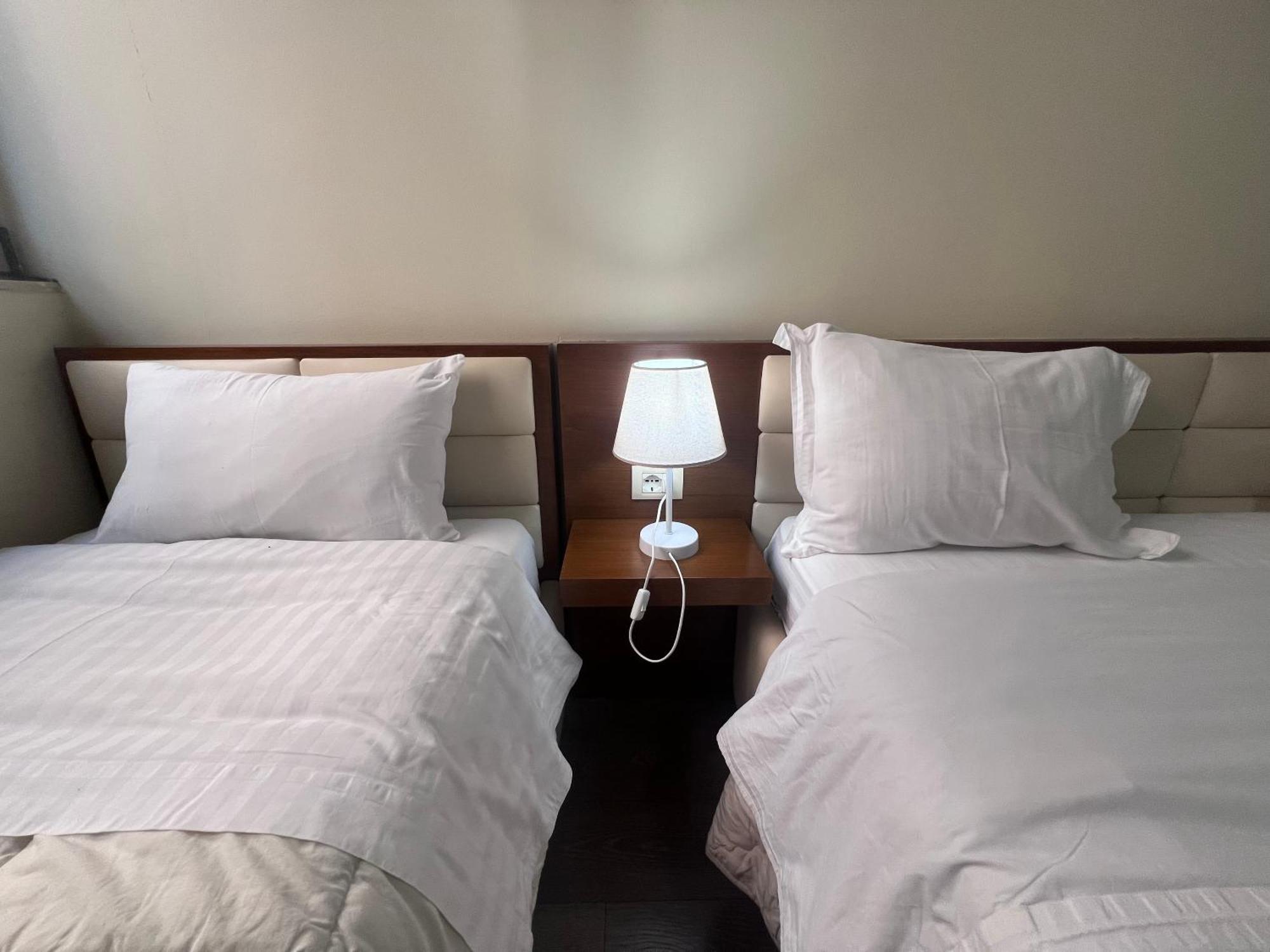 Bobi Hotel Shkoder Exterior photo