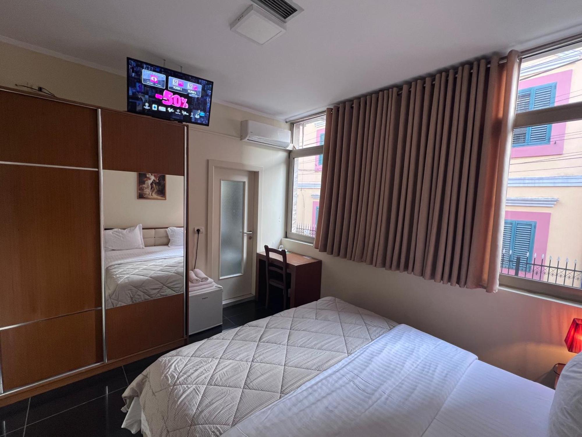Bobi Hotel Shkoder Exterior photo