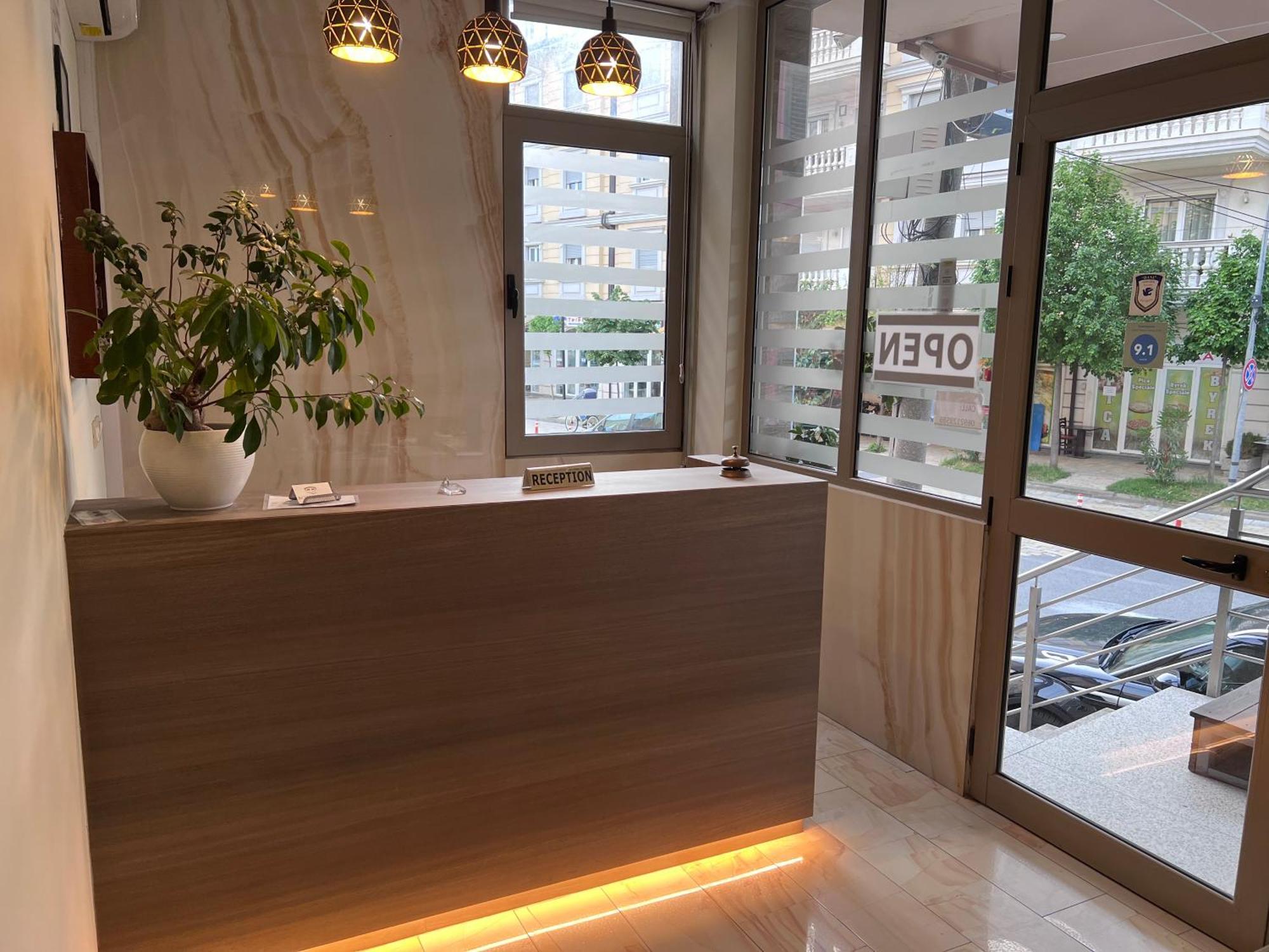 Bobi Hotel Shkoder Exterior photo