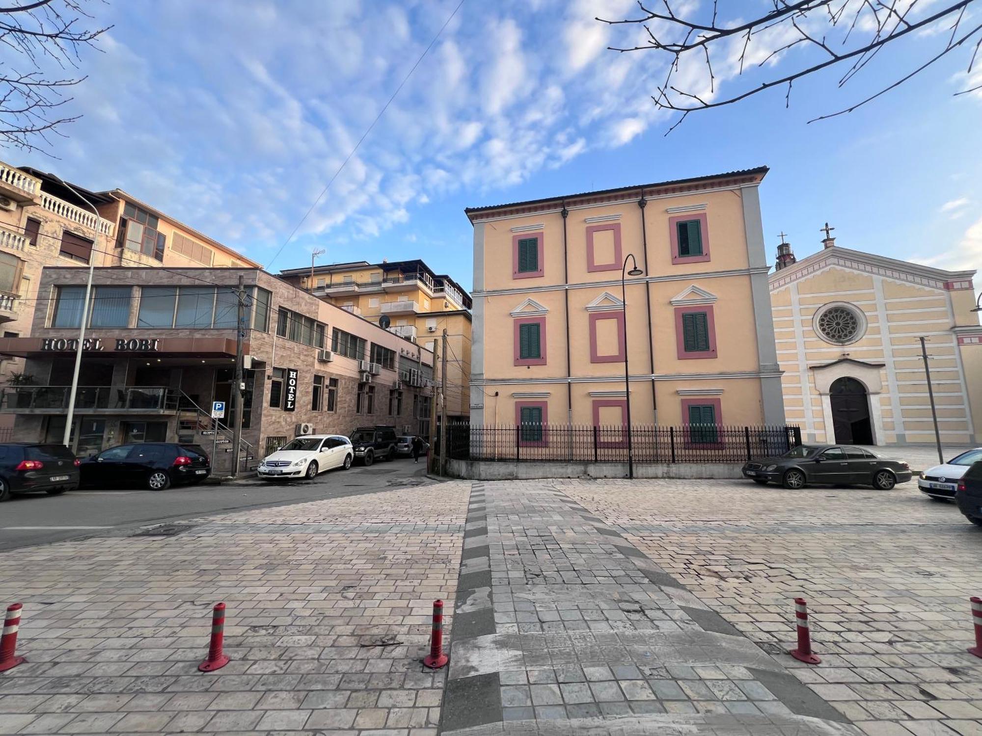 Bobi Hotel Shkoder Exterior photo